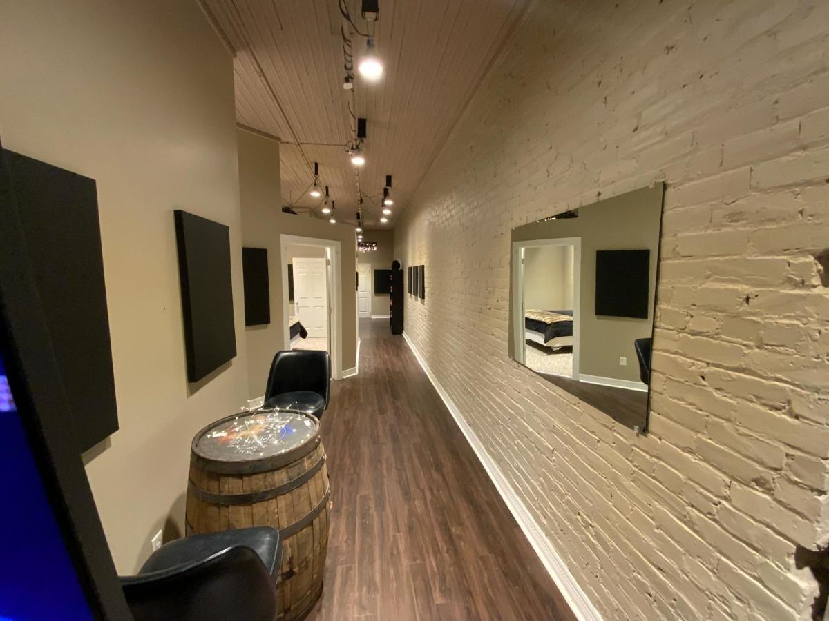 Blackout Themed Residence In The Prime Heart Of Omaha'S Old Market! Zewnętrze zdjęcie